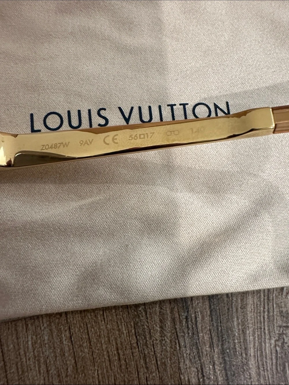 Louis Vuitton Luxury petit soupcon cat  Sunglasses